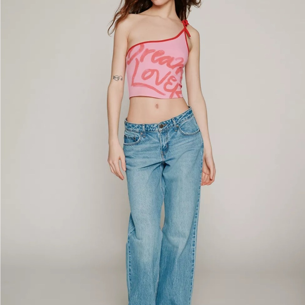 Urban outfitters large nwot Pink Asymmetrical Strap Top - Picture 2 of 6